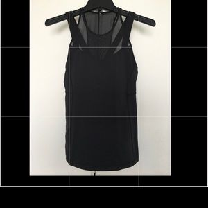 Lululemon top with built in bra